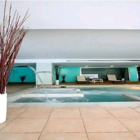Elegante alojamiento con piscina a 200 m del mar. Apartamento Benalmádena Exterior foto