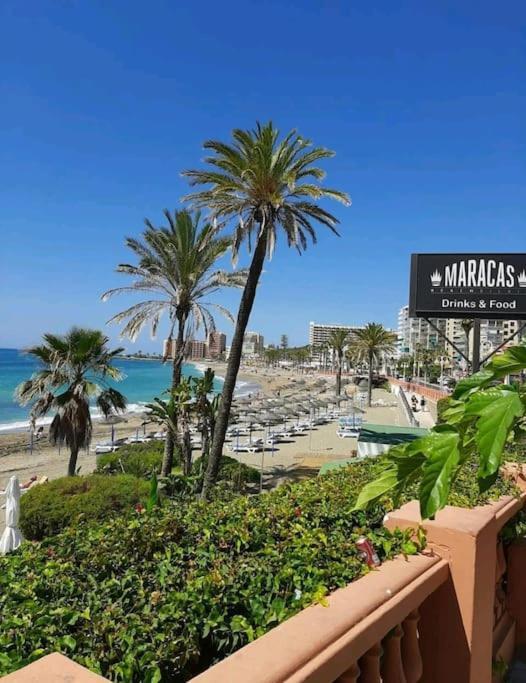 Elegante alojamiento con piscina a 200 m del mar. Apartamento Benalmádena Exterior foto