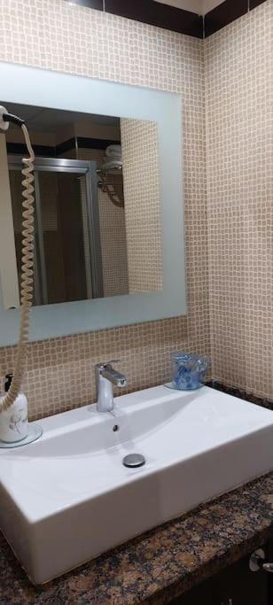 Elegante alojamiento con piscina a 200 m del mar. Apartamento Benalmádena Exterior foto