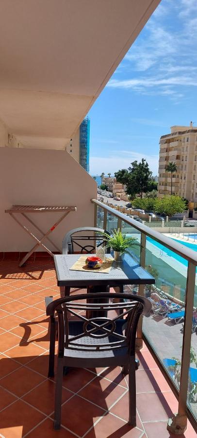 Elegante alojamiento con piscina a 200 m del mar. Apartamento Benalmádena Exterior foto